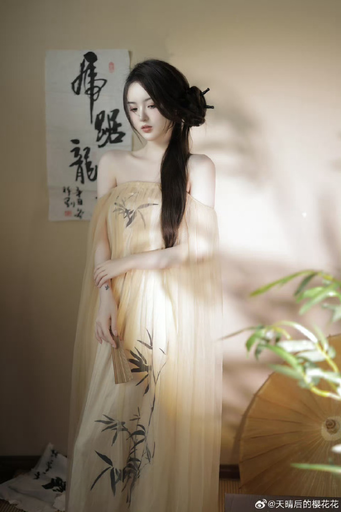每日瑜伽|每天老师大赛-今日精选·本周选集封面